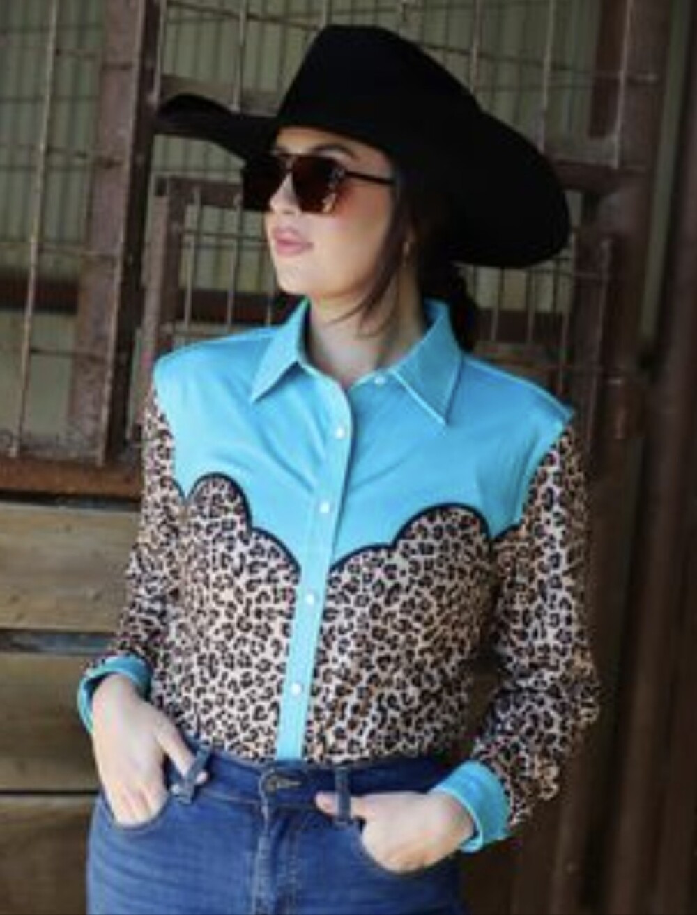 RANCH DRESS'N Fallon Taylor "Turquoise Cheetah" Performance Cowgirl shirt L NWT